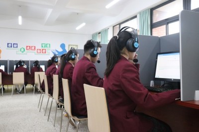 科大訊飛英語聽說黑科技“陜”現西北五省教育裝備展，引領教育科技服務新篇章