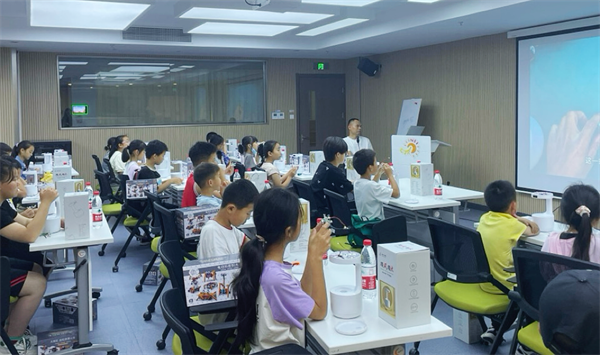 殘健融合“撞上”科技教育，奇富科技以技術服務點亮隨遷兒童未來